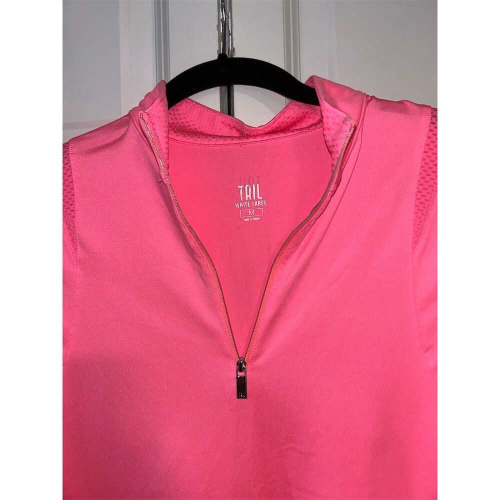 Tail Women's Sleeveless Golf Polo Shirt M Pink 1/4 Zip Summer Casual - Picture 2 of 6